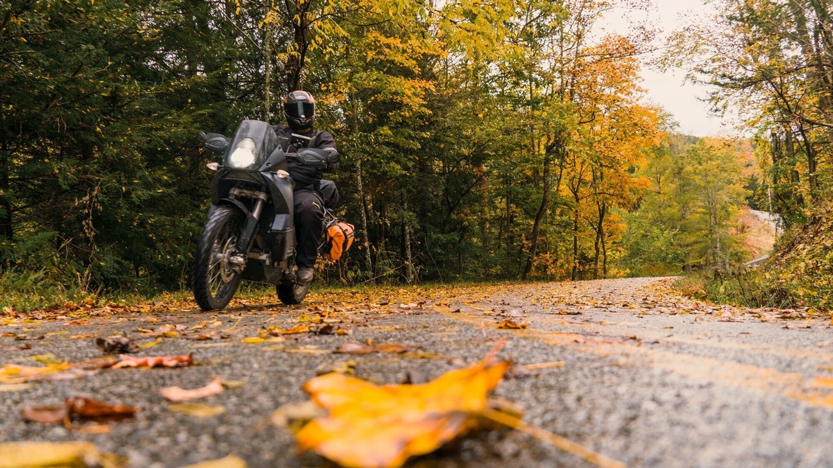 Se non vai in moto in autunno godi solo a metà