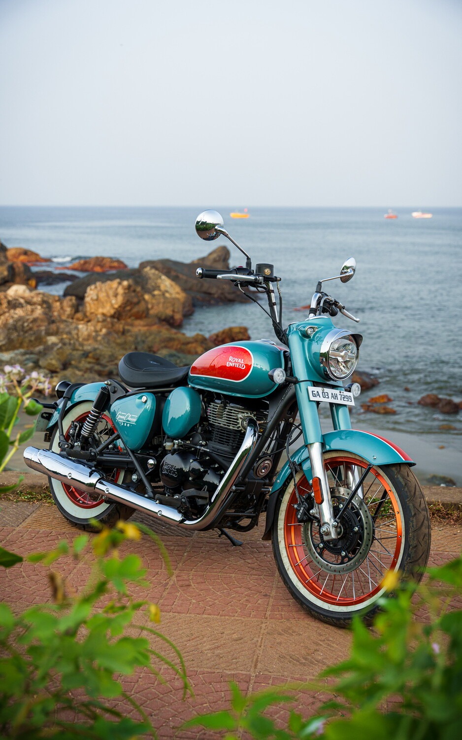 Royal Enfield Goan Classic 350: le foto dell'edizione speciale