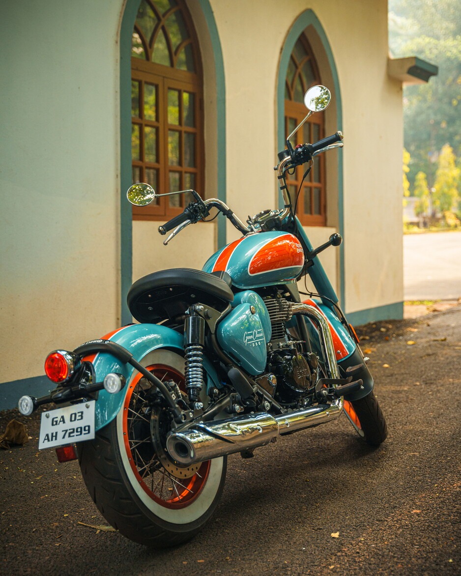 Royal Enfield Goan Classic 350: le foto dell'edizione speciale