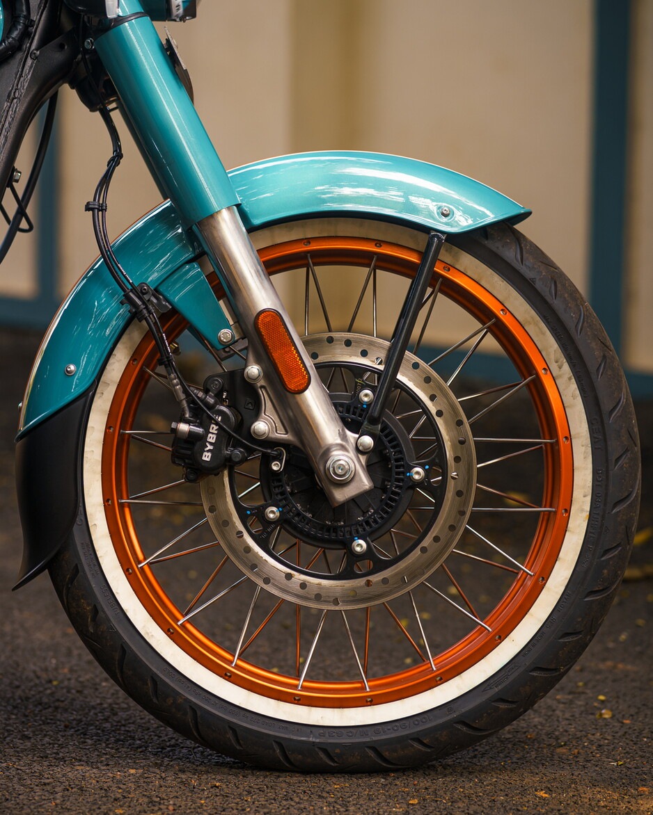 Royal Enfield Goan Classic 350: le foto dell'edizione speciale