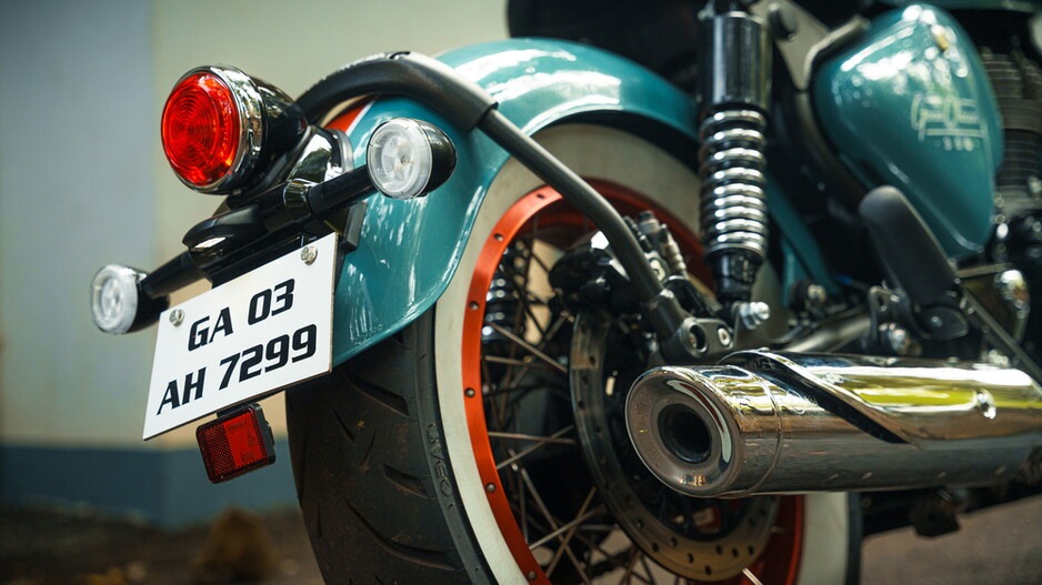 Royal Enfield Goan Classic 350: le foto dell'edizione speciale