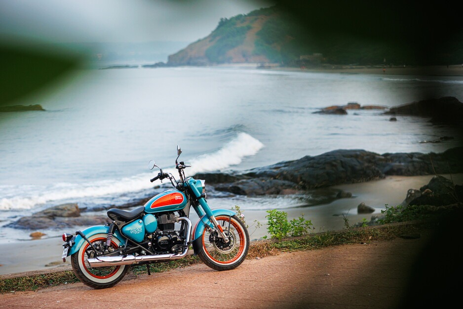 Royal Enfield Goan Classic 350: le foto dell'edizione speciale