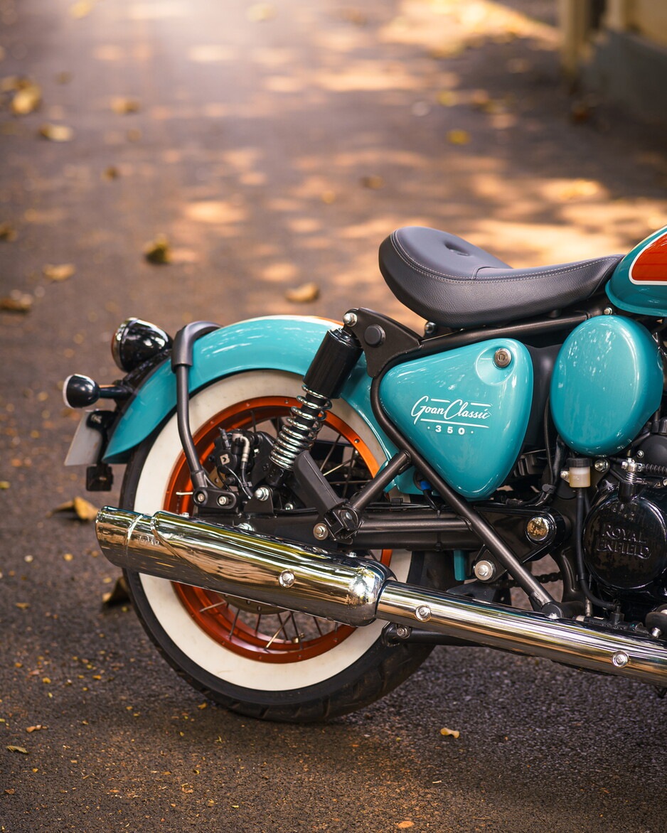 Royal Enfield Goan Classic 350: le foto dell'edizione speciale