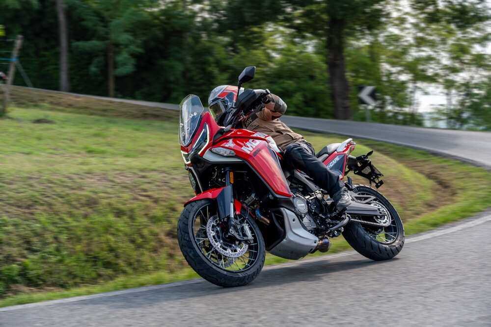 Moto Morini X-Cape 1200: le foto del test