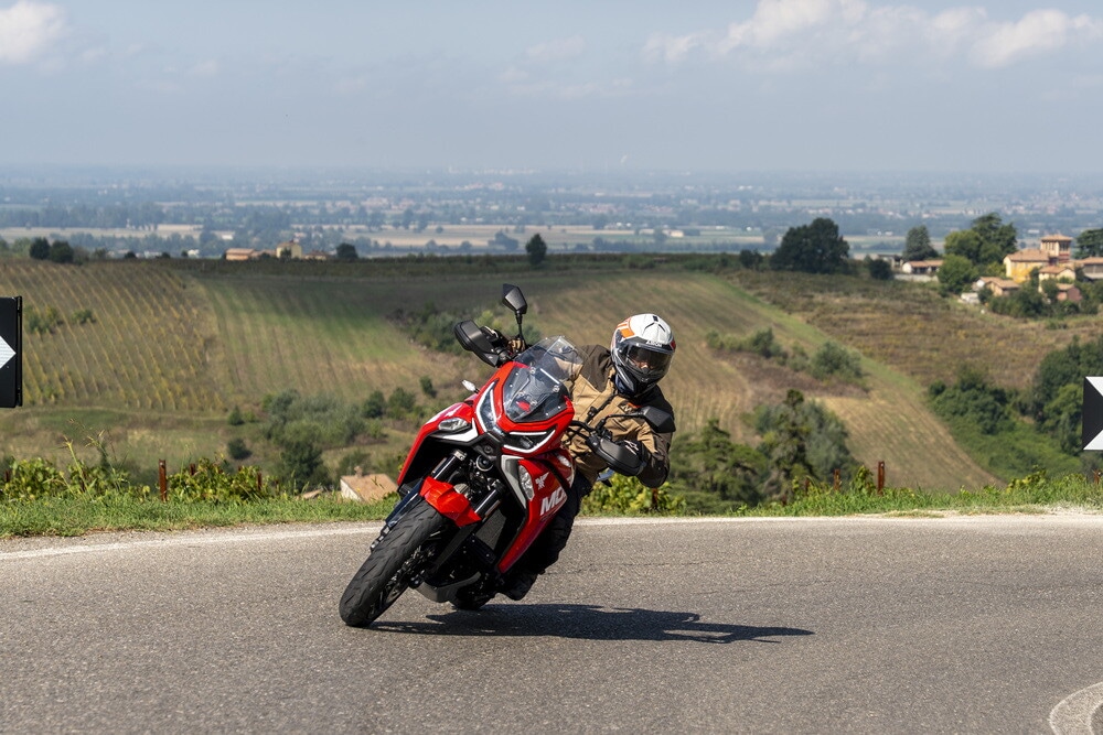 Moto Morini X-Cape 1200: le foto del test