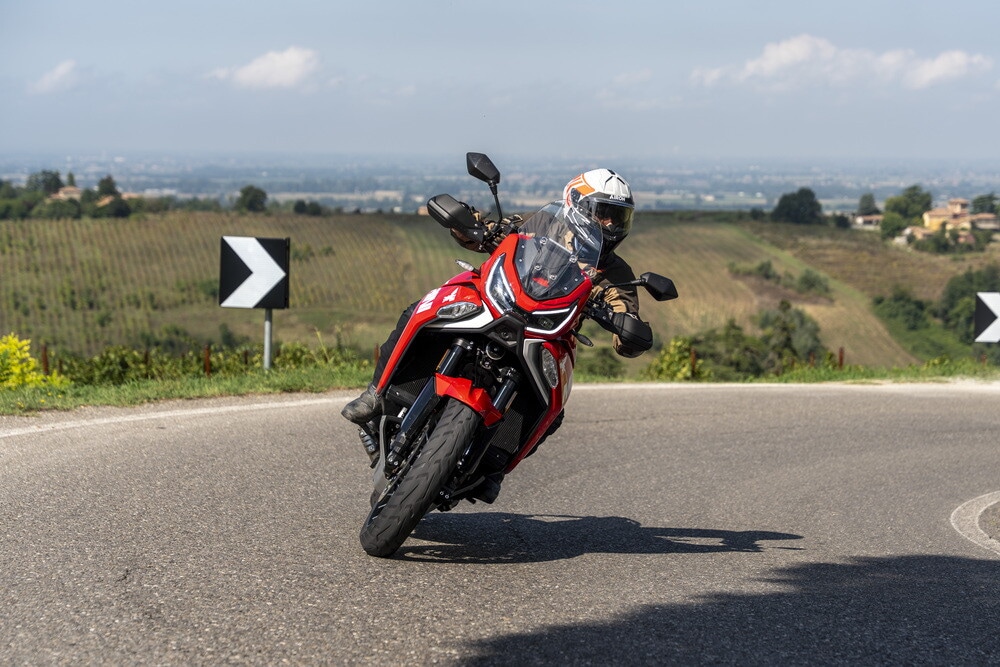 Moto Morini X-Cape 1200: le foto del test