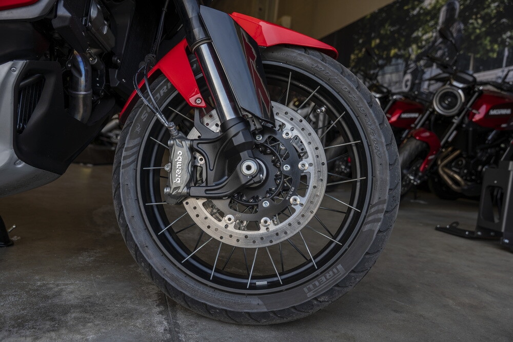 Moto Morini X-Cape 1200: le foto del test