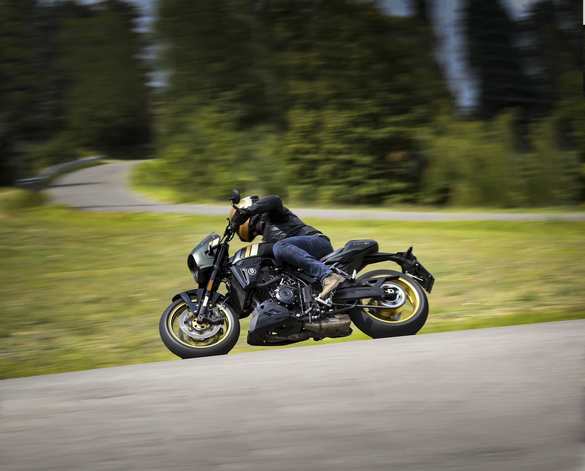 Test Suzuki GSX-8TT: la prova su strada e al banco