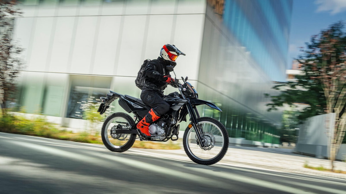Yamaha WR125R 2026: le foto