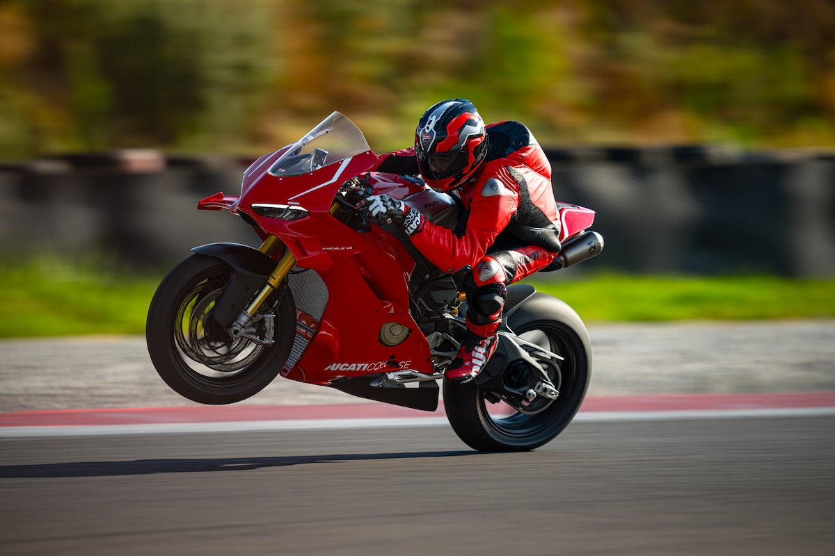 Ducati Panigale V4 R 2026: le foto