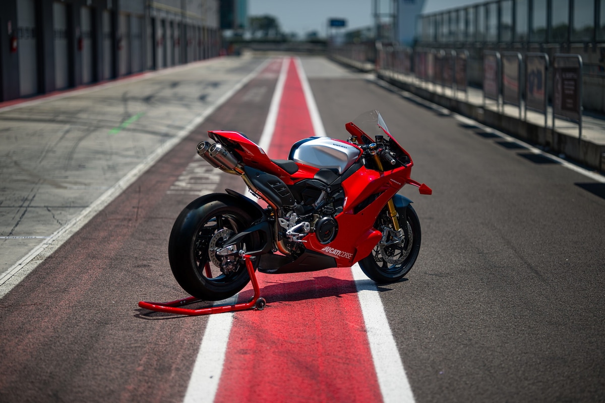 Ducati Panigale V4 R 2026: le foto