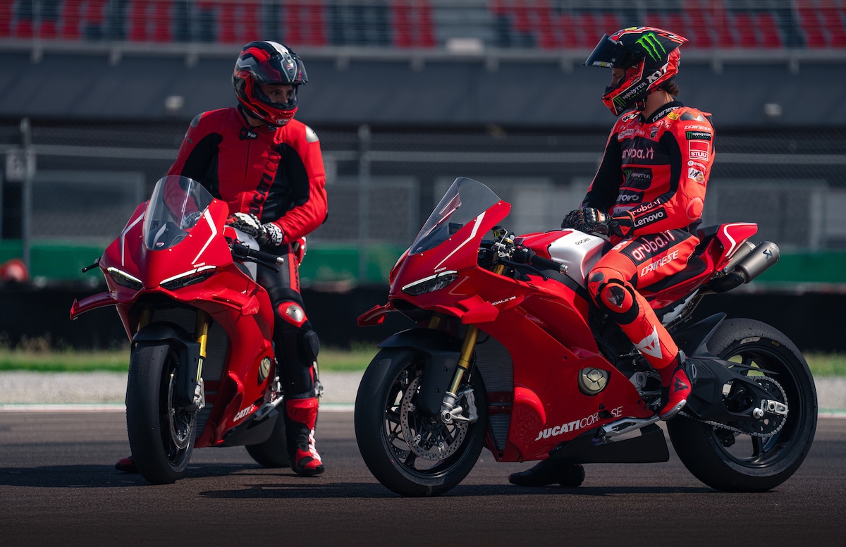 Ducati Panigale V4 R 2026: le foto