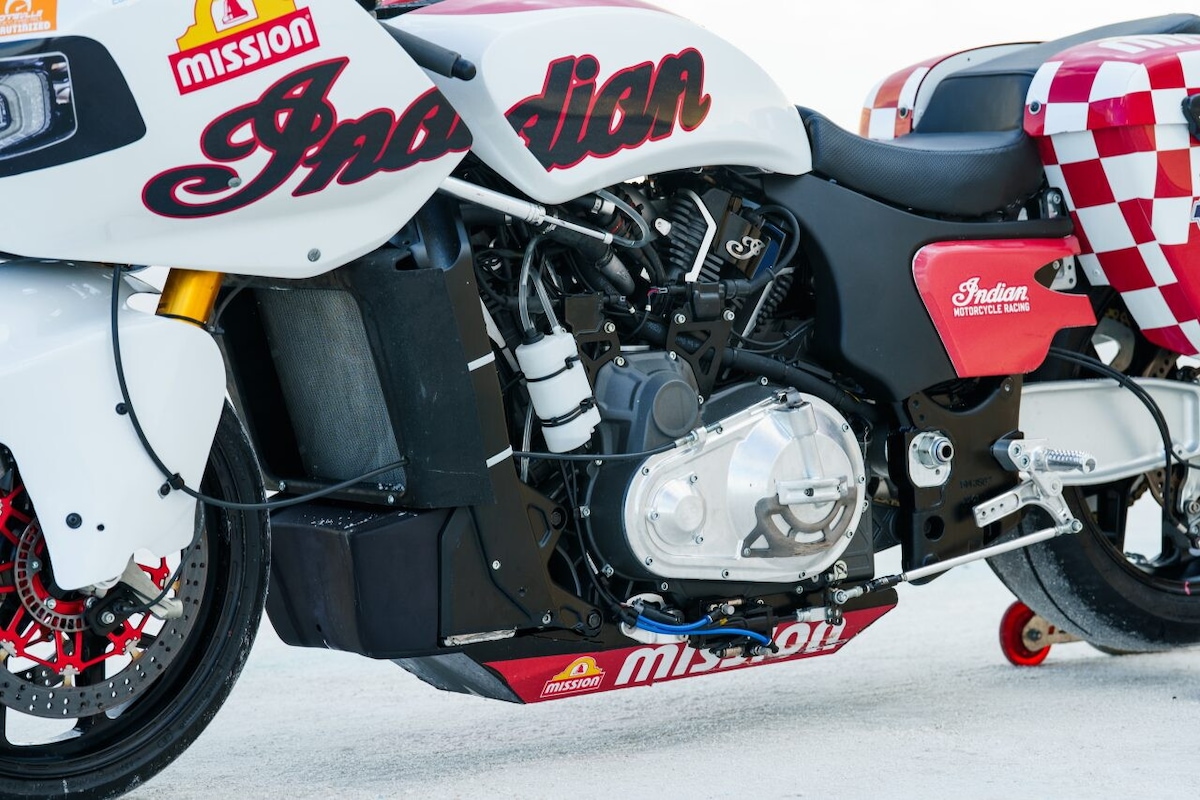 Indian Motorcycle, record su record a Bonneville