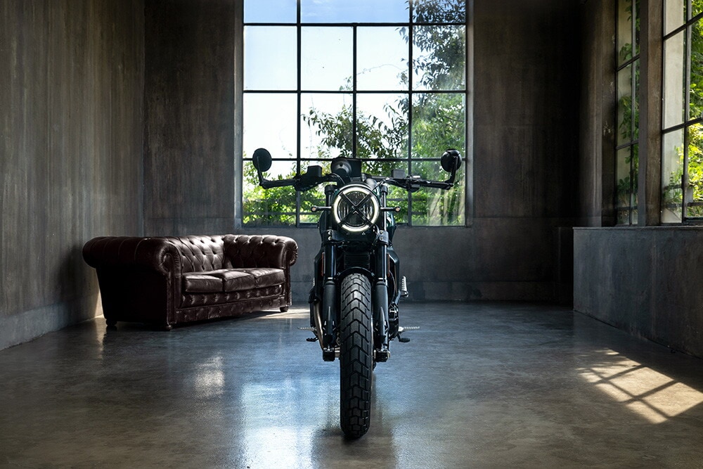 Ducati Nighshift Emerald Green 2026: le foto dell'icona nostalgica della famiglia Scrambler