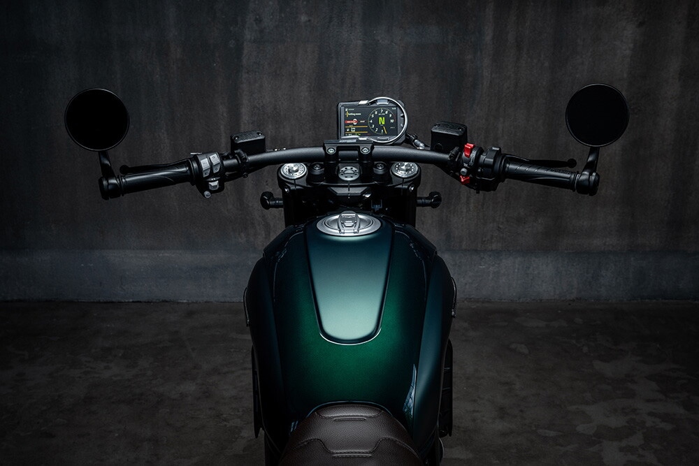 Ducati Nighshift Emerald Green 2026: le foto dell'icona nostalgica della famiglia Scrambler