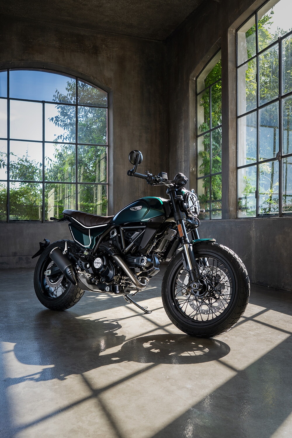 Ducati Nighshift Emerald Green 2026: le foto dell'icona nostalgica della famiglia Scrambler