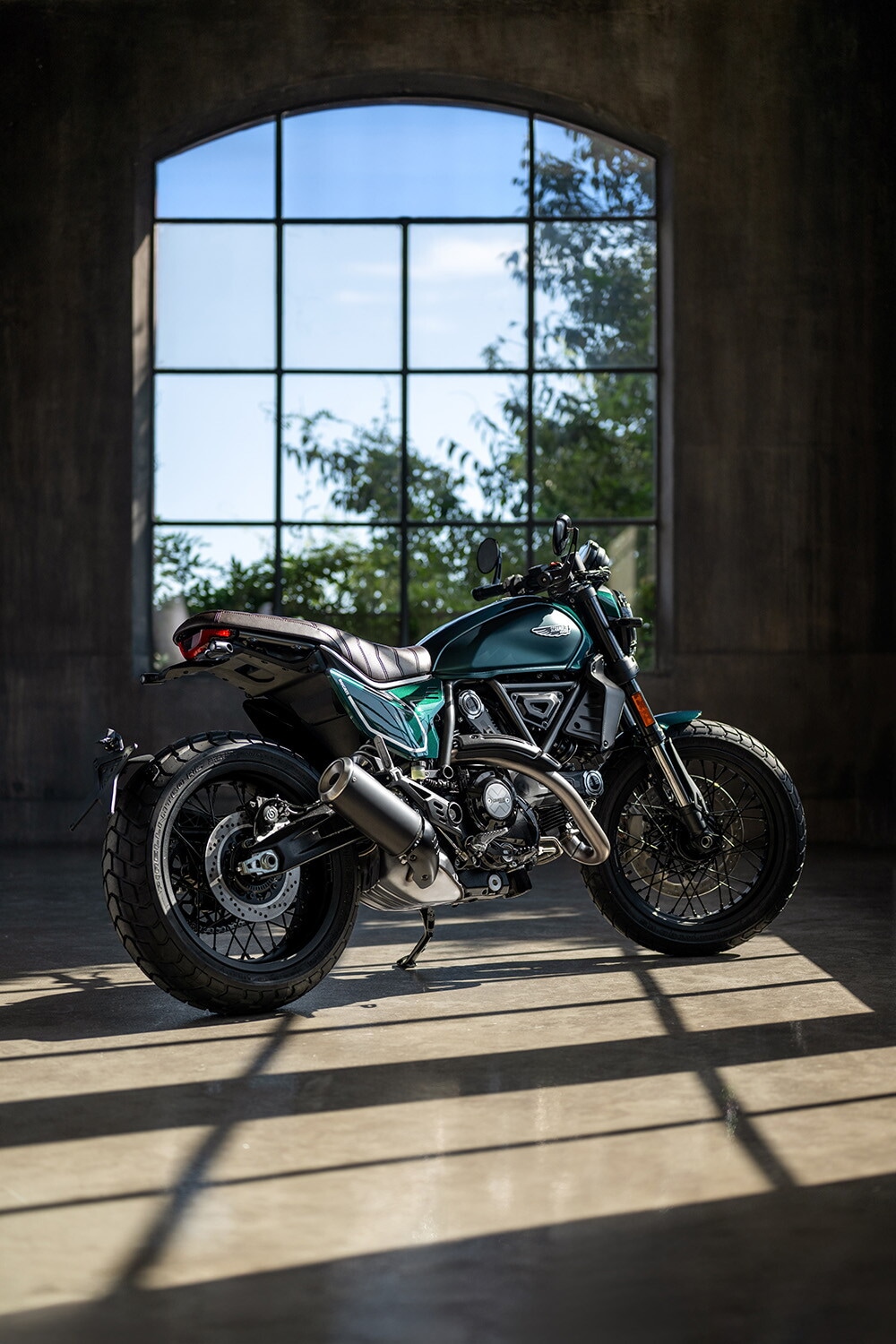 Ducati Nighshift Emerald Green 2026: le foto dell'icona nostalgica della famiglia Scrambler