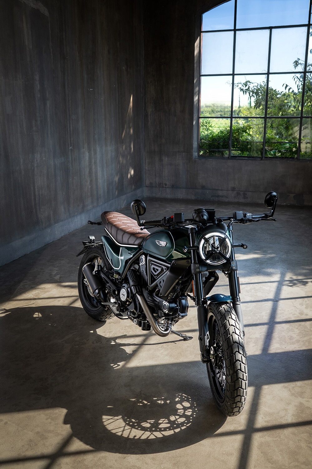 Ducati Nighshift Emerald Green 2026: le foto dell'icona nostalgica della famiglia Scrambler