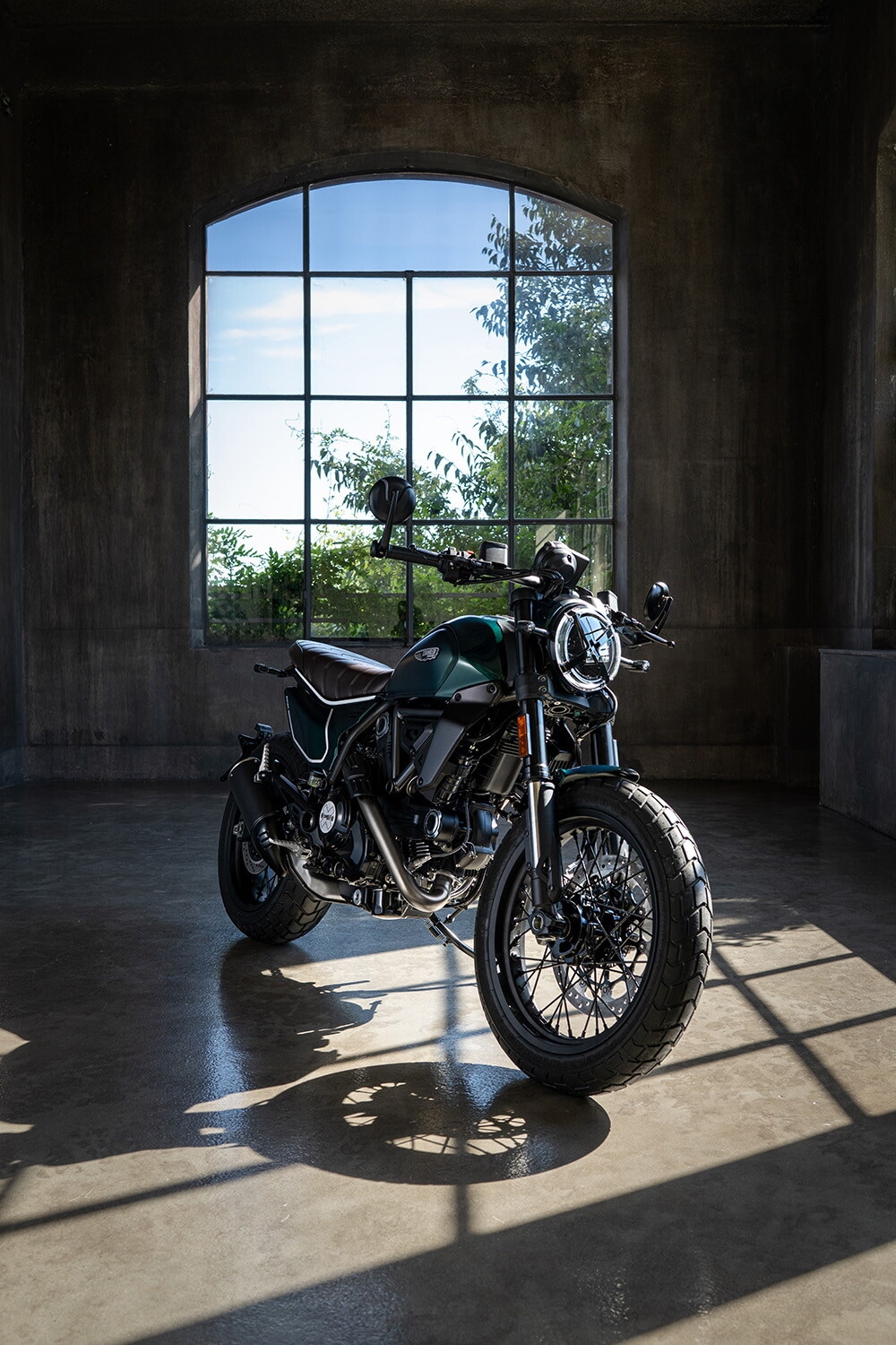 Ducati Nighshift Emerald Green 2026: le foto dell'icona nostalgica della famiglia Scrambler
