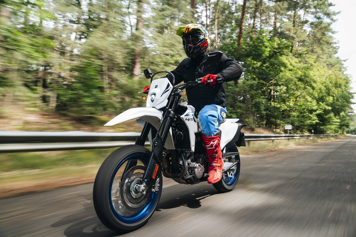 Suzuki DR-Z4SM: per chi è (e per chi non è)