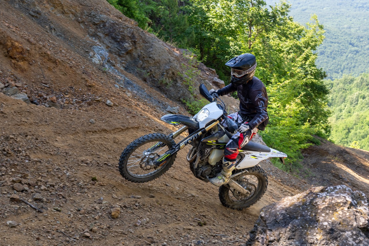 Triumph TF 250-E e TF 450-E: per chi sono (e per chi non sono)