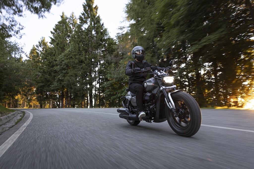 Benelli Leoncino Bobber 400: le foto dello stile custom secondo Pesaro