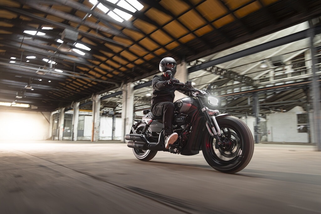 Benelli Leoncino Bobber 400: le foto dello stile custom secondo Pesaro