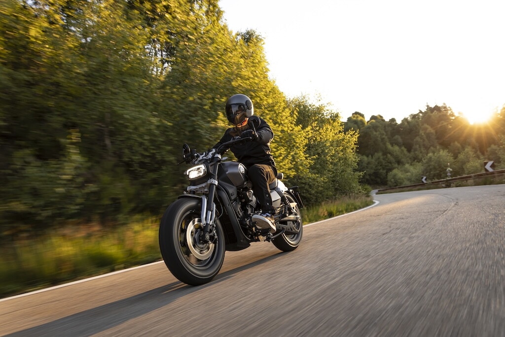 Benelli Leoncino Bobber 400: le foto dello stile custom secondo Pesaro