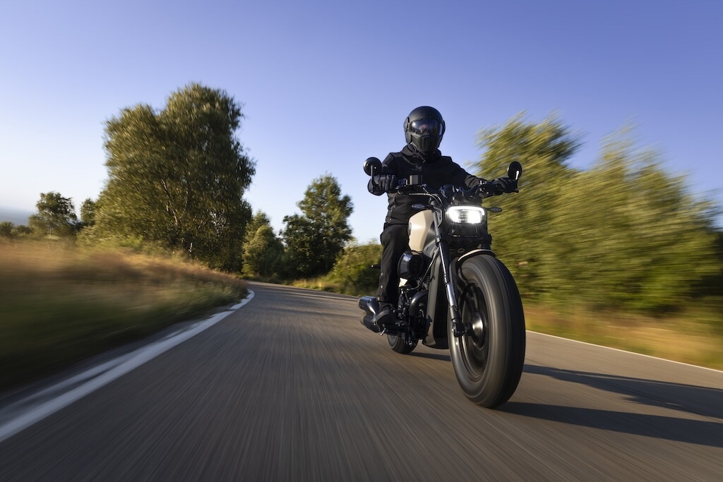 Benelli Leoncino Bobber 400: le foto dello stile custom secondo Pesaro
