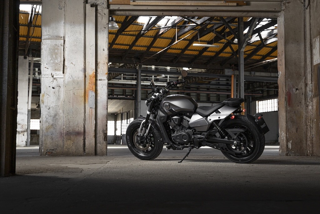 Benelli Leoncino Bobber 400: le foto dello stile custom secondo Pesaro