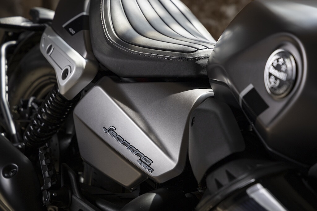 Benelli Leoncino Bobber 400: le foto dello stile custom secondo Pesaro