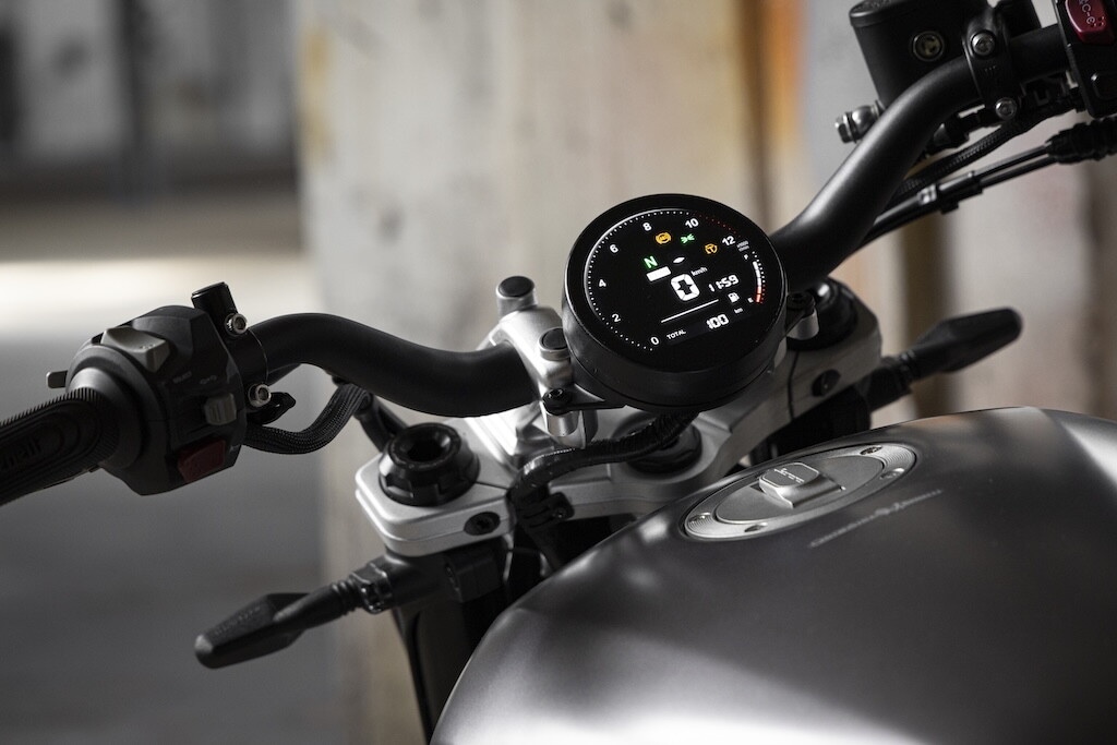 Benelli Leoncino Bobber 400: le foto dello stile custom secondo Pesaro