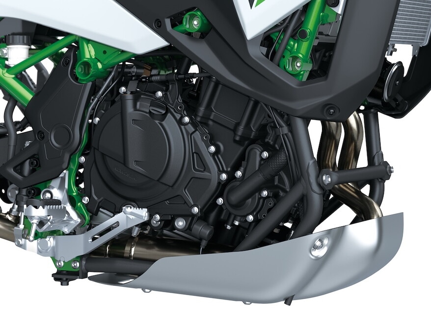 Kawasaki, il ritorno alle origini dell’avventura con la KLE500 2026: le foto