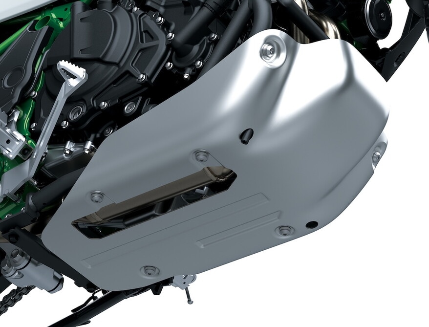 Kawasaki, il ritorno alle origini dell’avventura con la KLE500 2026: le foto
