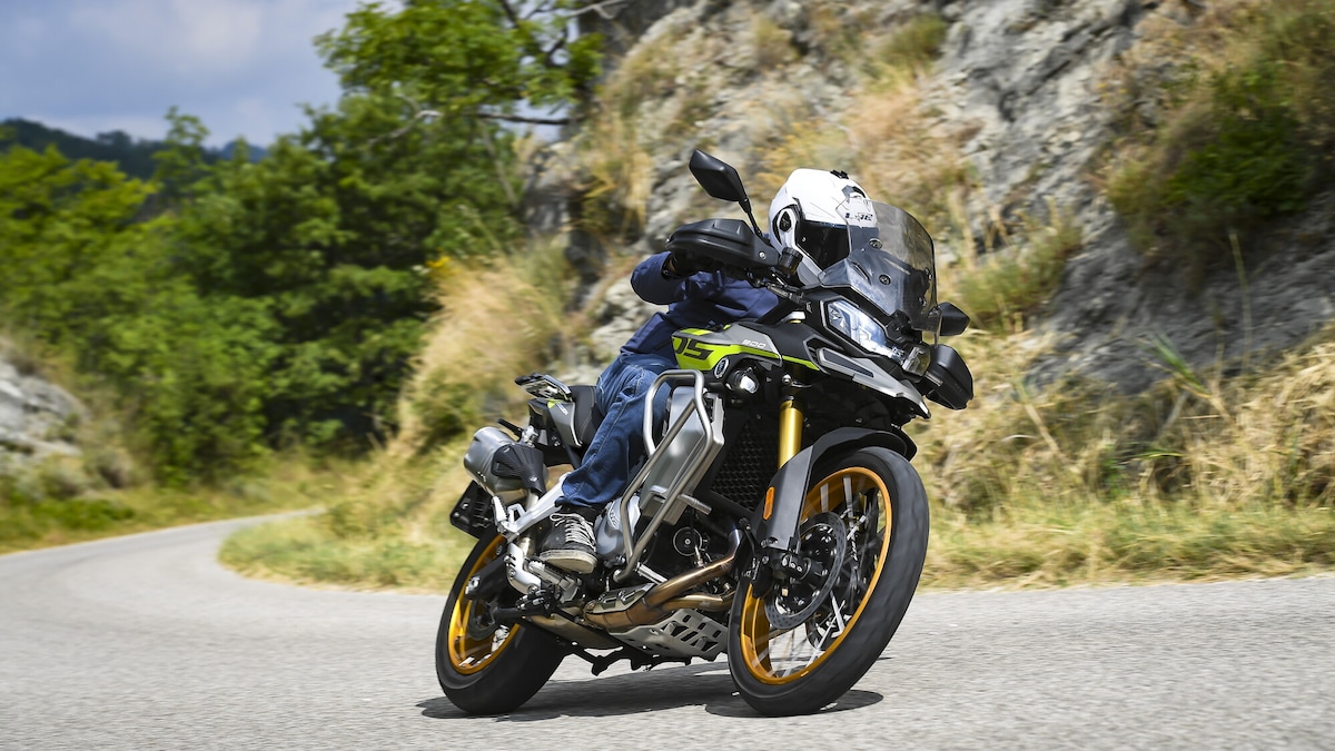 Voge Valico 900DSX: le opinioni di InMoto "fuori dai denti"