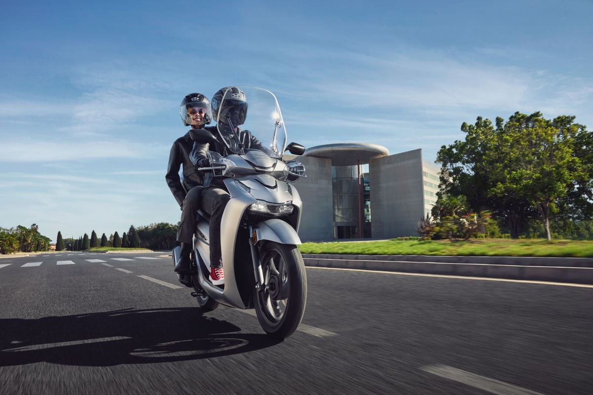 Honda SH125i e 150i: le foto degli scooter presentati ad EICMA 2025