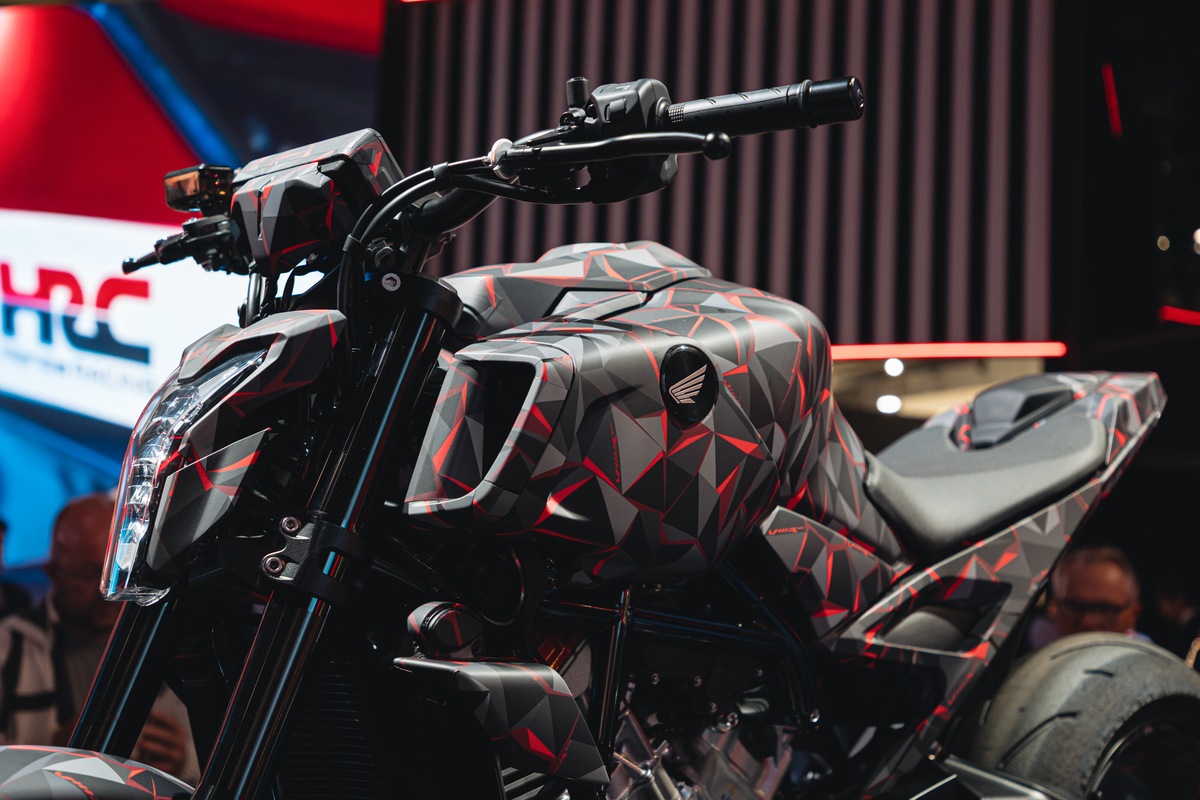 EICMA 2025, Honda V3R 900: il futuro delle naked