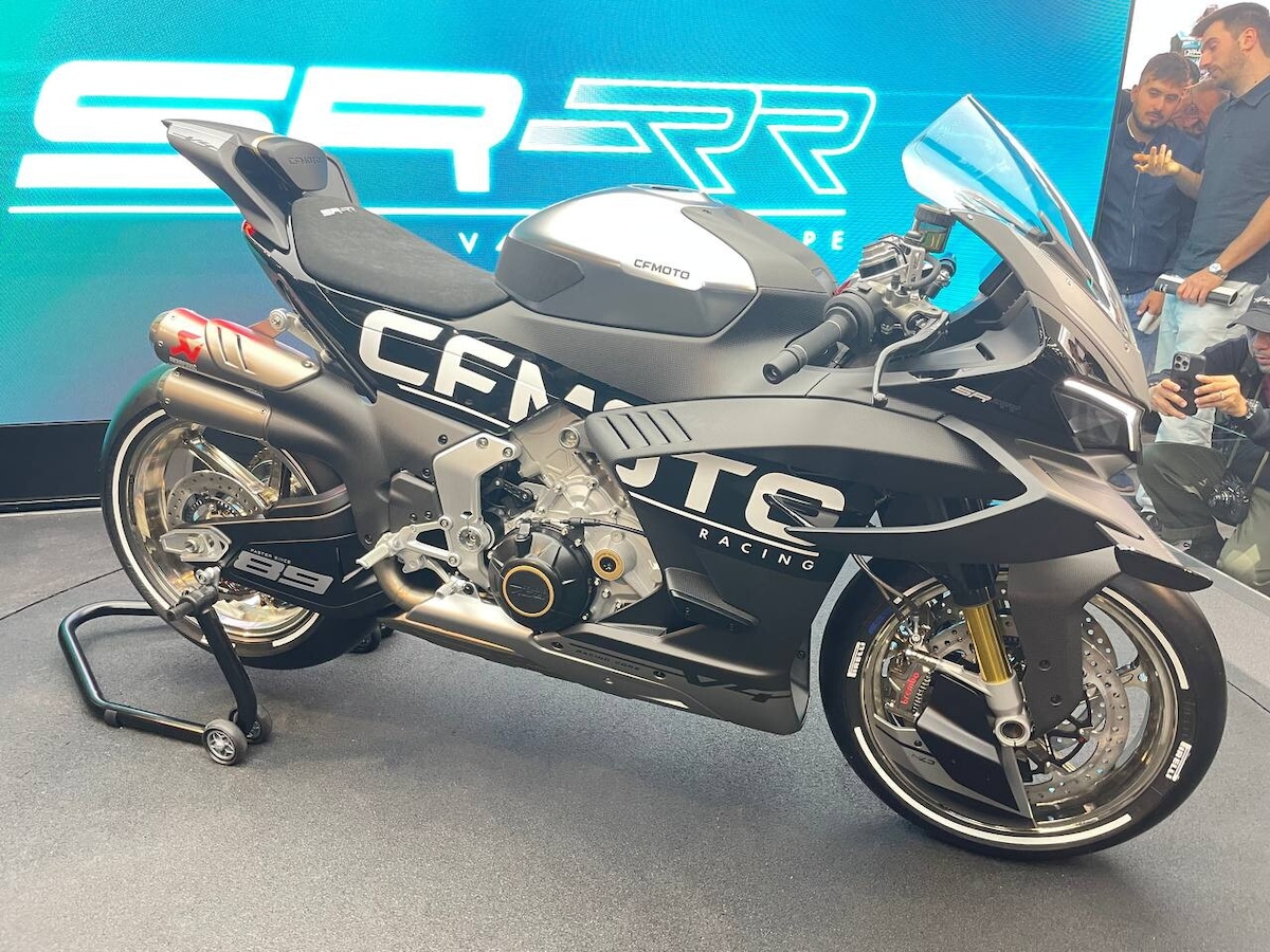CFMOTO svela il concept della prossima SR-RR V4 ad EICMA 2025: le foto