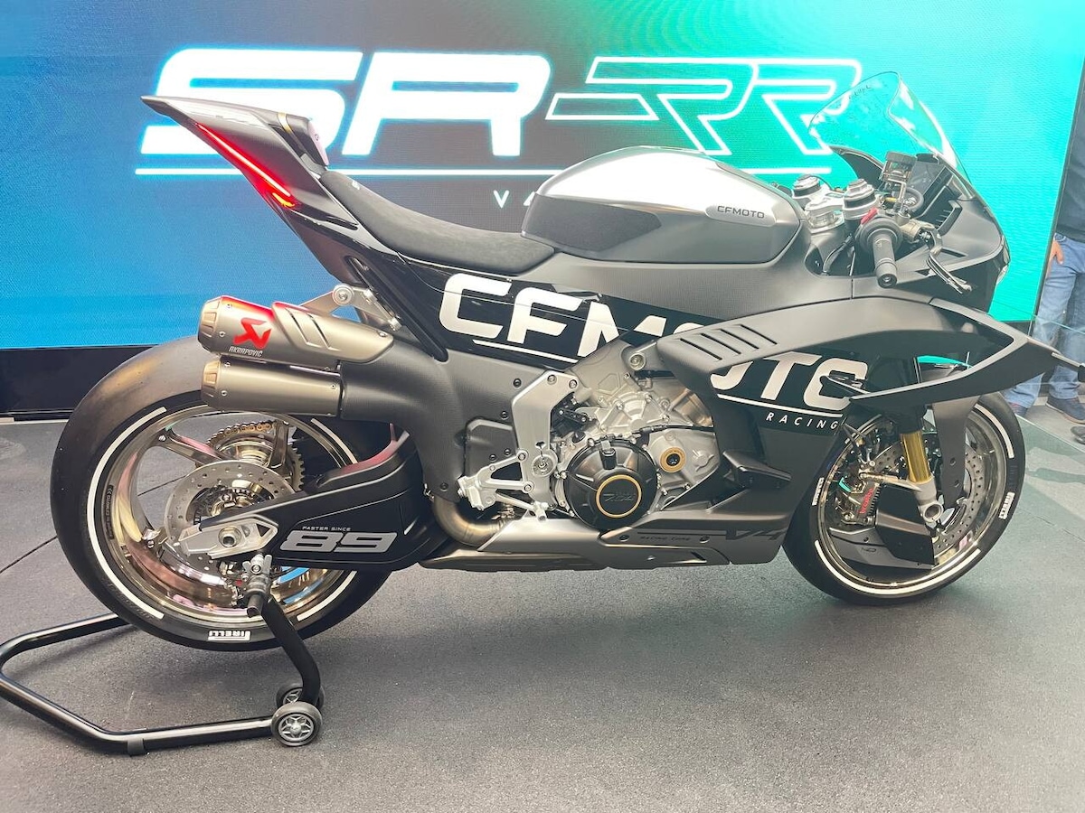 CFMOTO svela il concept della prossima SR-RR V4 ad EICMA 2025: le foto