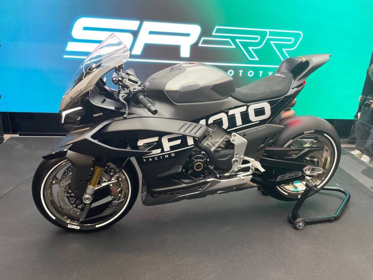 CFMOTO svela il concept della prossima SR-RR V4 ad EICMA 2025: le foto