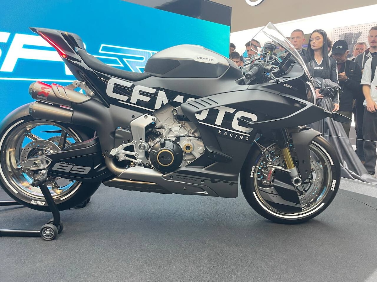 CFMOTO svela il concept della prossima SR-RR V4 ad EICMA 2025: le foto