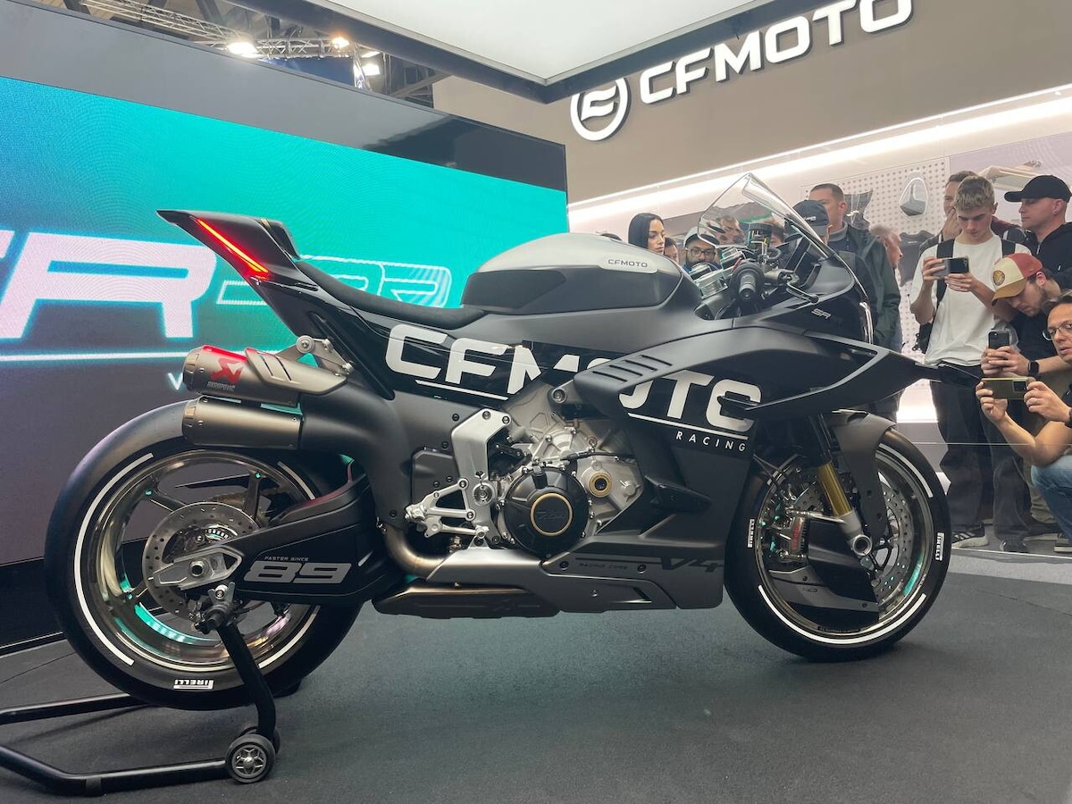 CFMOTO svela il concept della prossima SR-RR V4 ad EICMA 2025: le foto