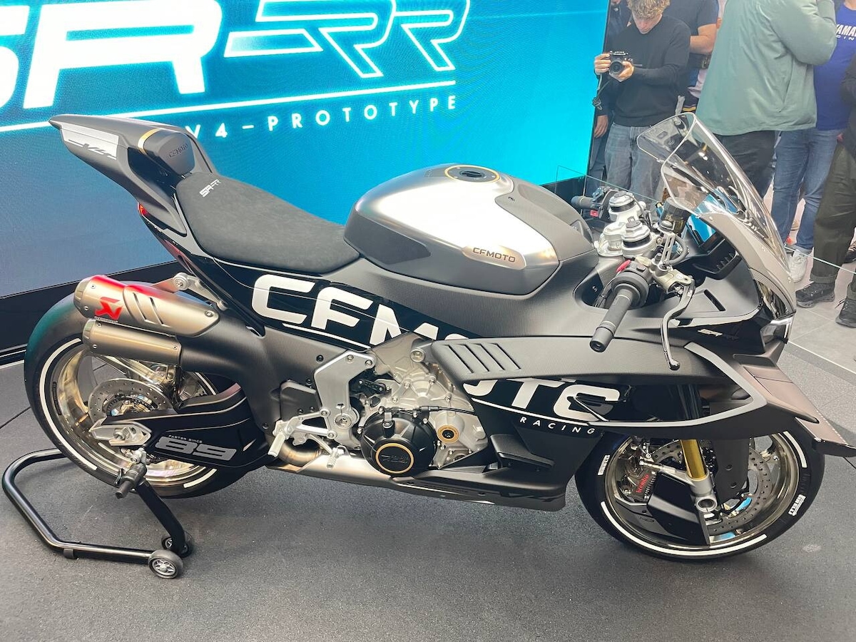 CFMOTO svela il concept della prossima SR-RR V4 ad EICMA 2025: le foto