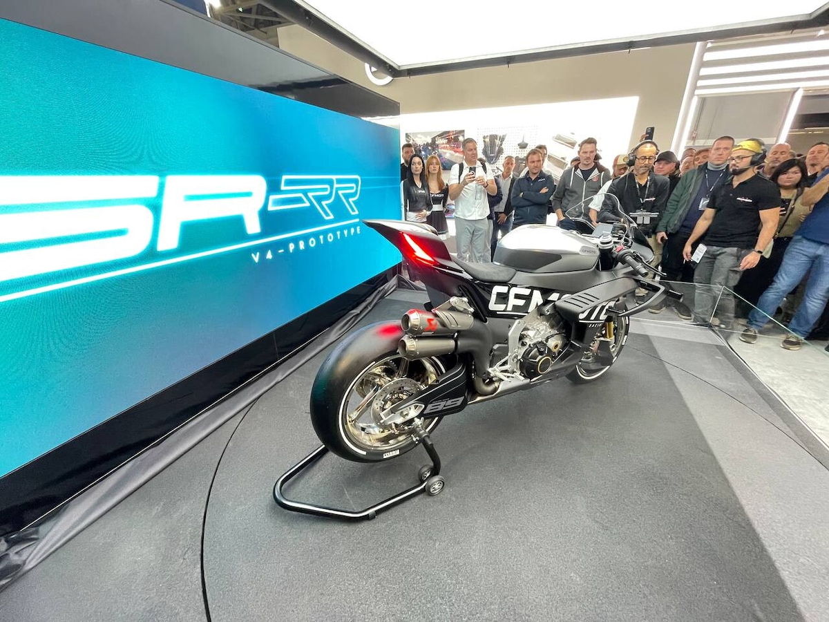 CFMOTO svela il concept della prossima SR-RR V4 ad EICMA 2025: le foto