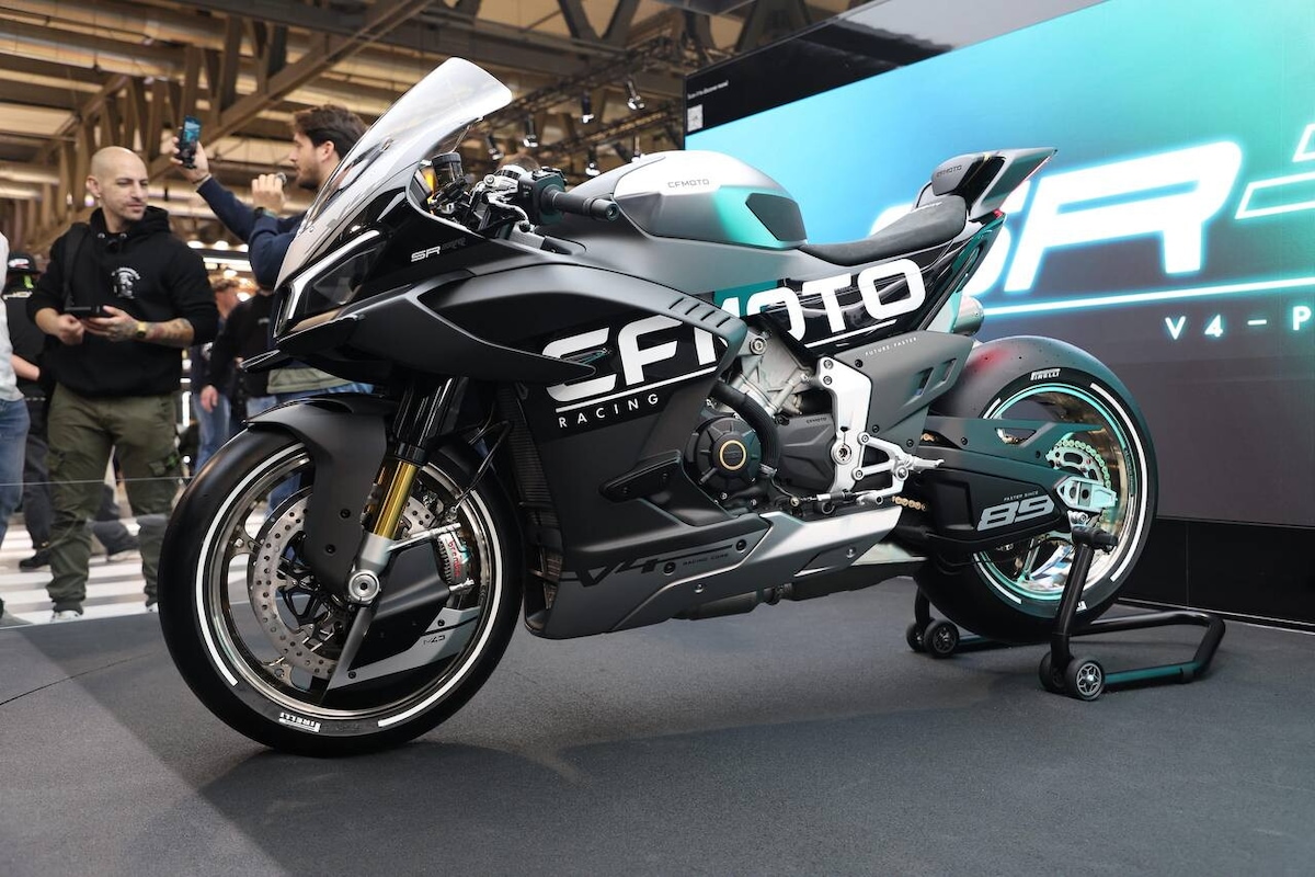 CFMOTO svela il concept della prossima SR-RR V4 ad EICMA 2025: le foto
