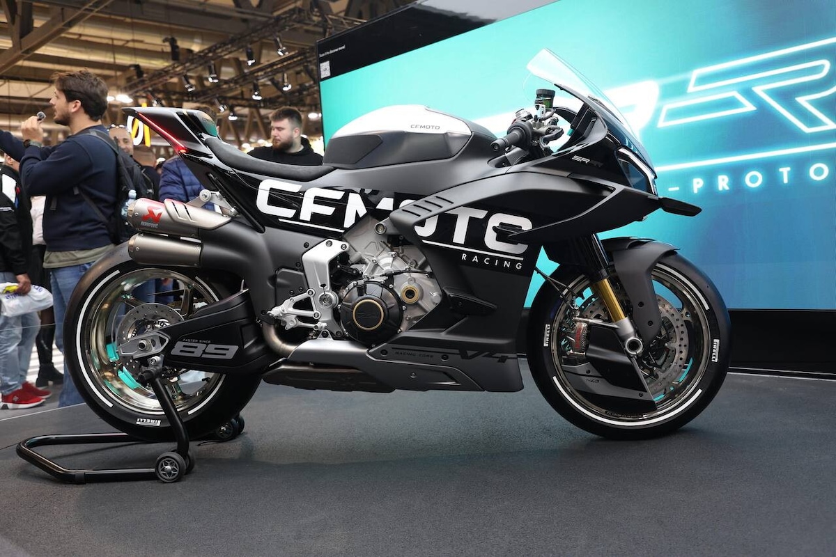 CFMOTO svela il concept della prossima SR-RR V4 ad EICMA 2025: le foto