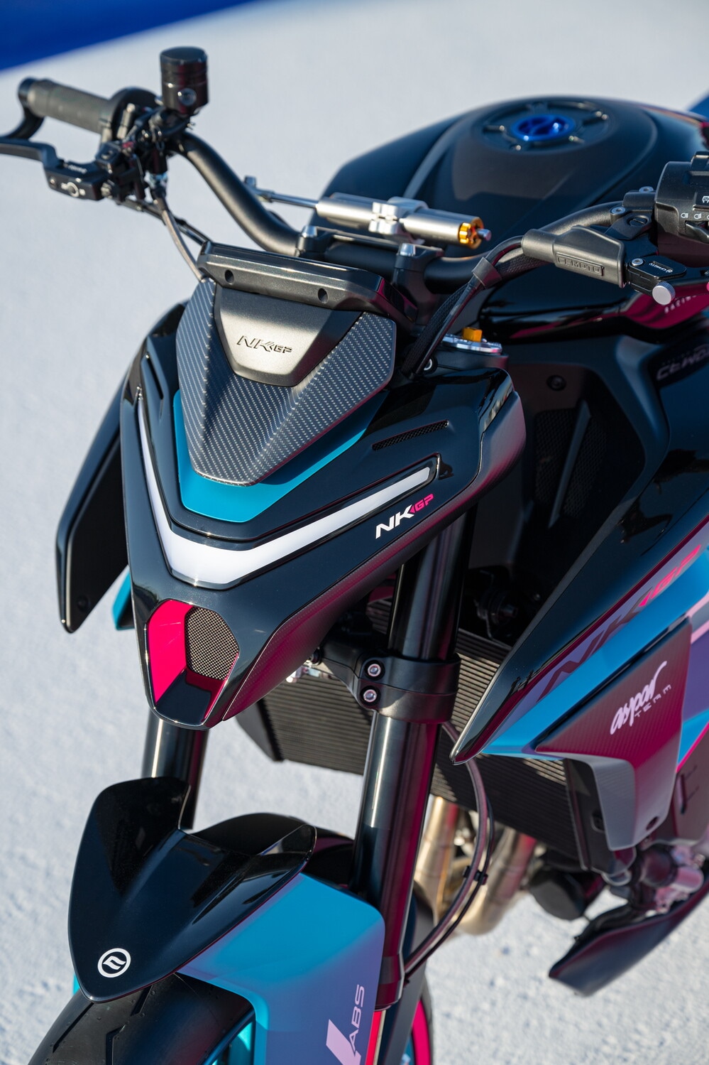 CFMOTO 675NK GP: le foto 2026