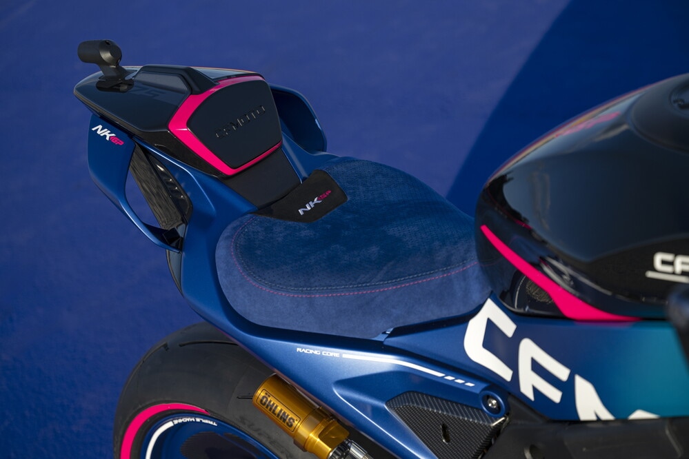 CFMOTO 675NK GP: le foto 2026