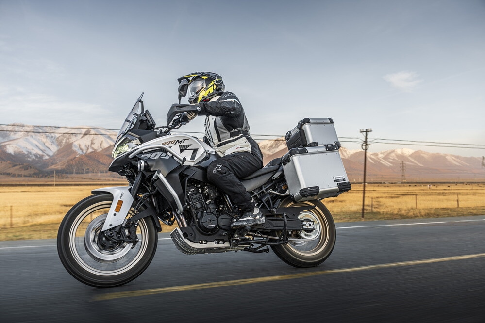 CFMOTO 800MT-ES: le foto della novità 2026