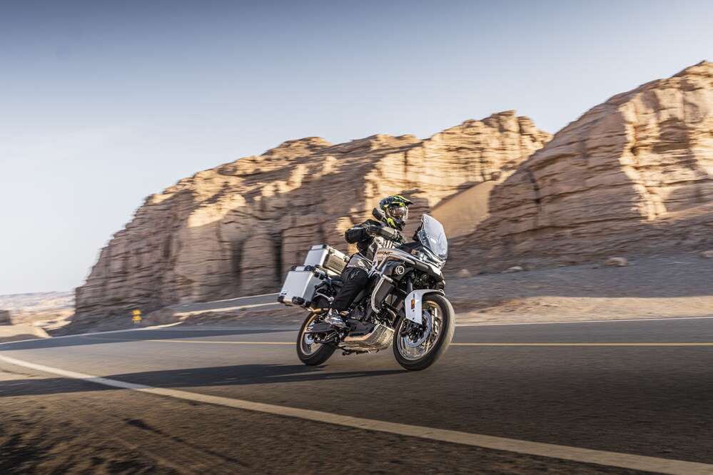 CFMOTO 800MT-ES: le foto della novità 2026